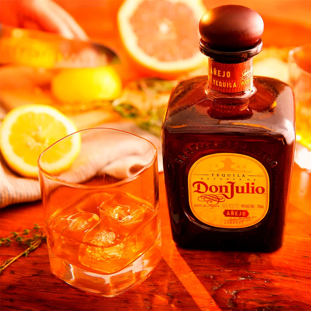 Tequila Don Julio Añejo 700 ml. 2 Tequila Don Julio Añejo 700 ml.