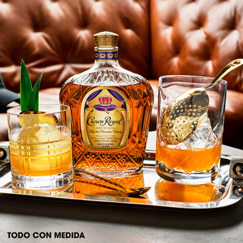 Whiskey Crown Royal 750 ml. 5 Whiskey Crown Royal 750 ml.