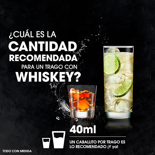 Whiskey Crown Royal 750 ml. 4 Whiskey Crown Royal 750 ml.