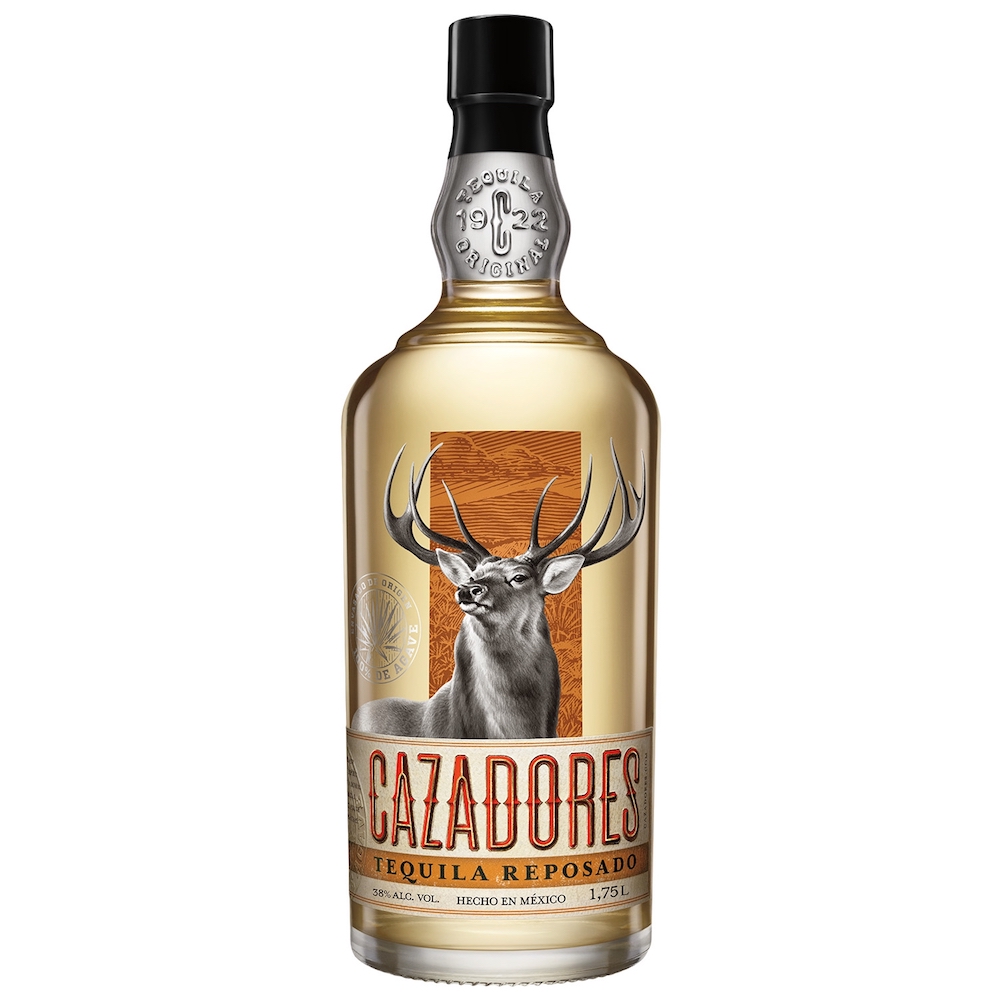Tequila Cazadores Reposado 1750 ml. 1 Tequila Cazadores Reposado 1750 ml.