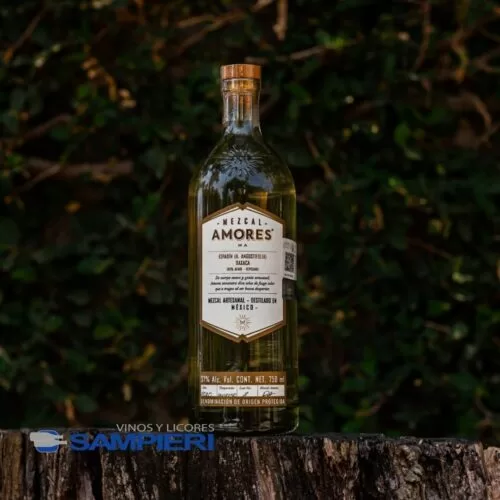 Mezcal Amores Reposado 750 ml. 3 Mezcal Amores Reposado 750 ml.