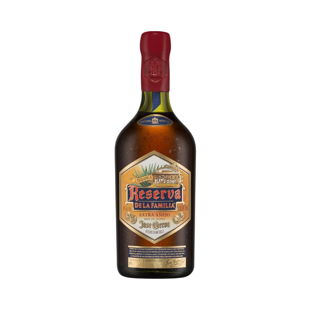 Tequila Reserva De La Familia Extra Añejo 750 ml. Alejandra Venegas 2 Tequila Reserva De La Familia Extra Añejo 750 ml.