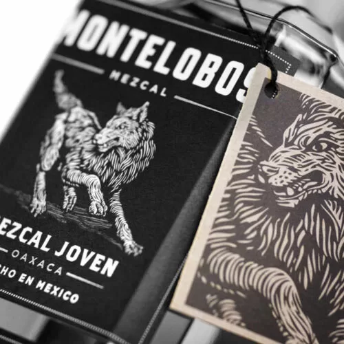 Mezcal Montelobos Espadin 750 ml. + Montelobos Pechuga 250 ml. 5 MEZCAL MONTELOBOS 750 ml.
