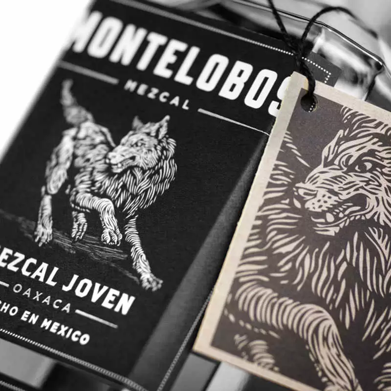 Mezcal Montelobos Espadin 750 ml. + Montelobos Pechuga 250 ml. 3 MEZCAL MONTELOBOS 750 ml.