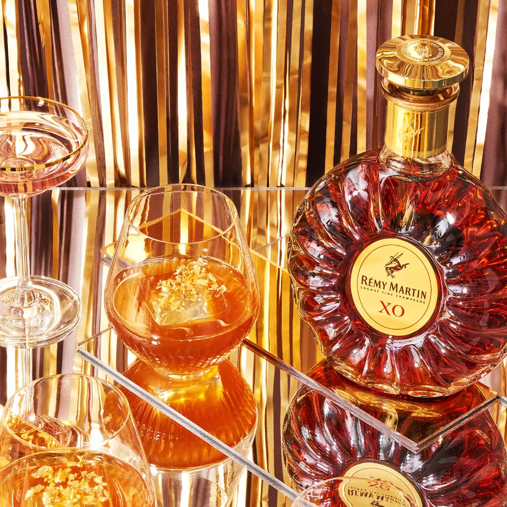 Cognac Remy Martin XO 700 ml. 2 Cognac Remy Martin XO 700 ml.